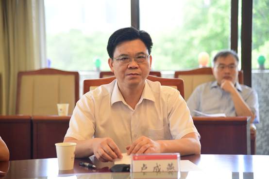 说明: C:\Users\lenovo\Desktop\20180726卢成燕任乐竞平台党委副书记纪委书记\DSW_3426.JPG